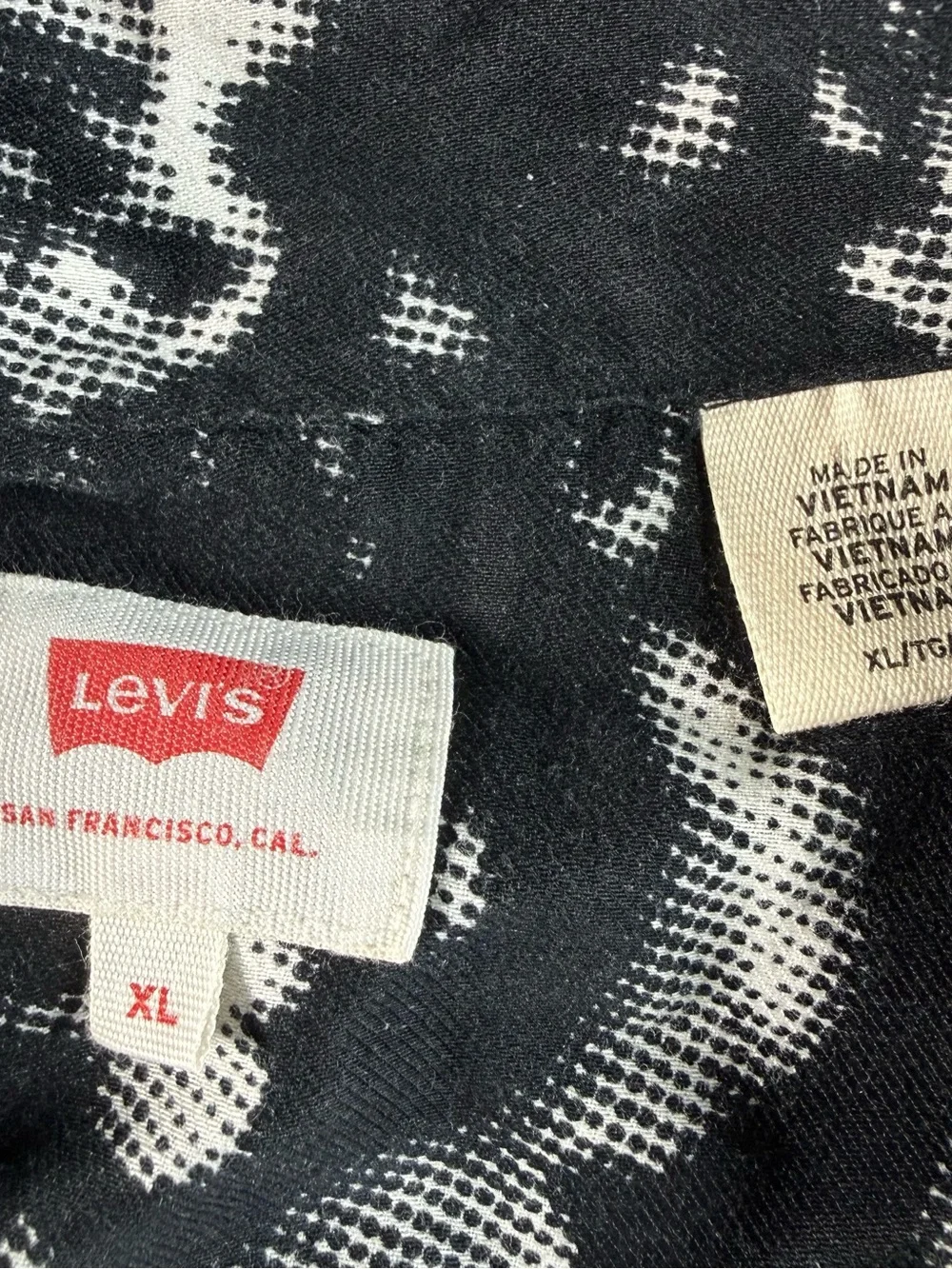 Levi's Black and White Halftone AO Palm Short Sleeve Hawaiian Button-Up Shirt XL